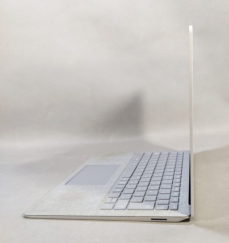 لپ تاپ استوک سرفیس لپ تاپ 2  Surface laptop i5(8) 8GB 256SSD