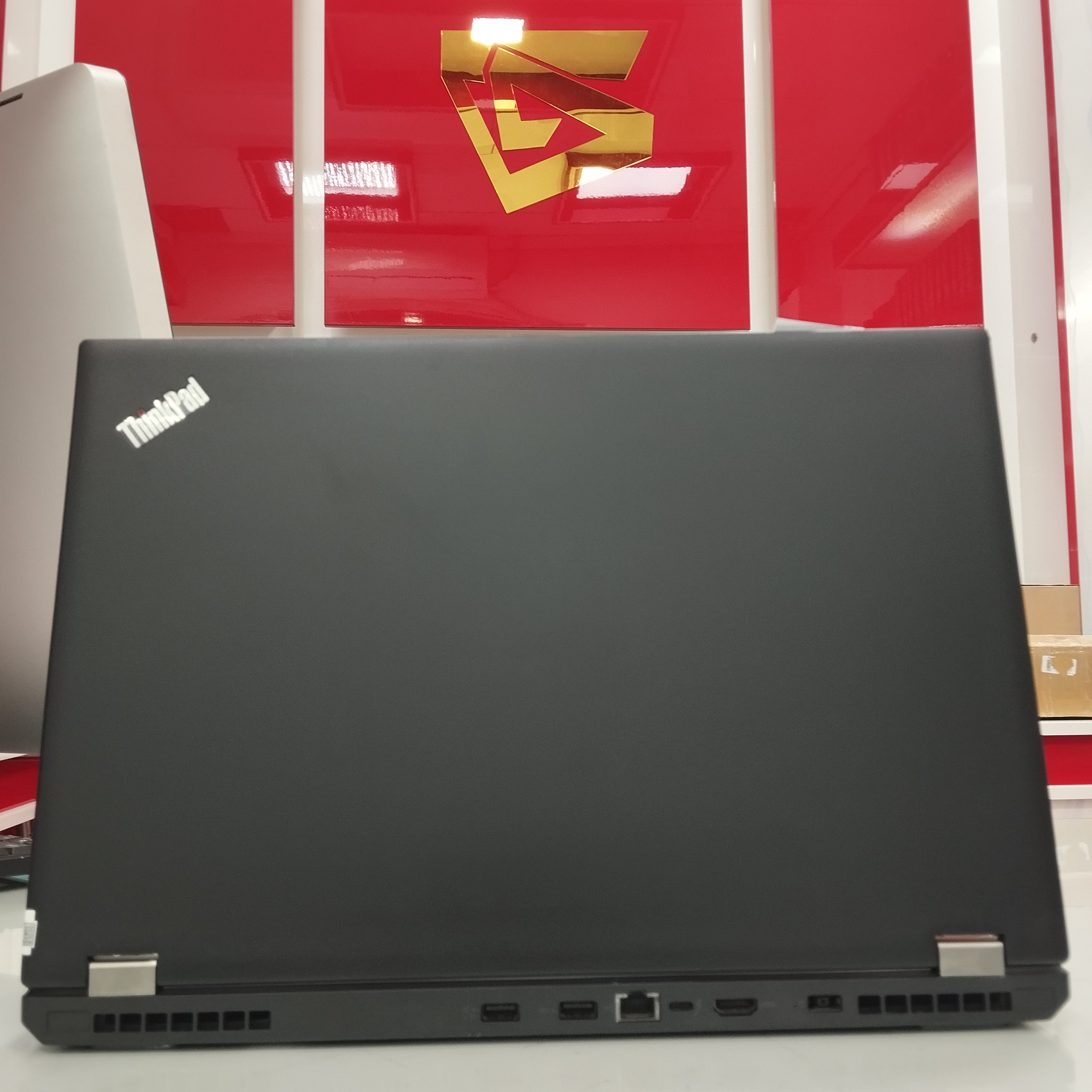 لپ تاپ Lenovo ThinkPad P52 استوک | لپ تاپ مهندسی قدرتمند با گرافیک Quadro