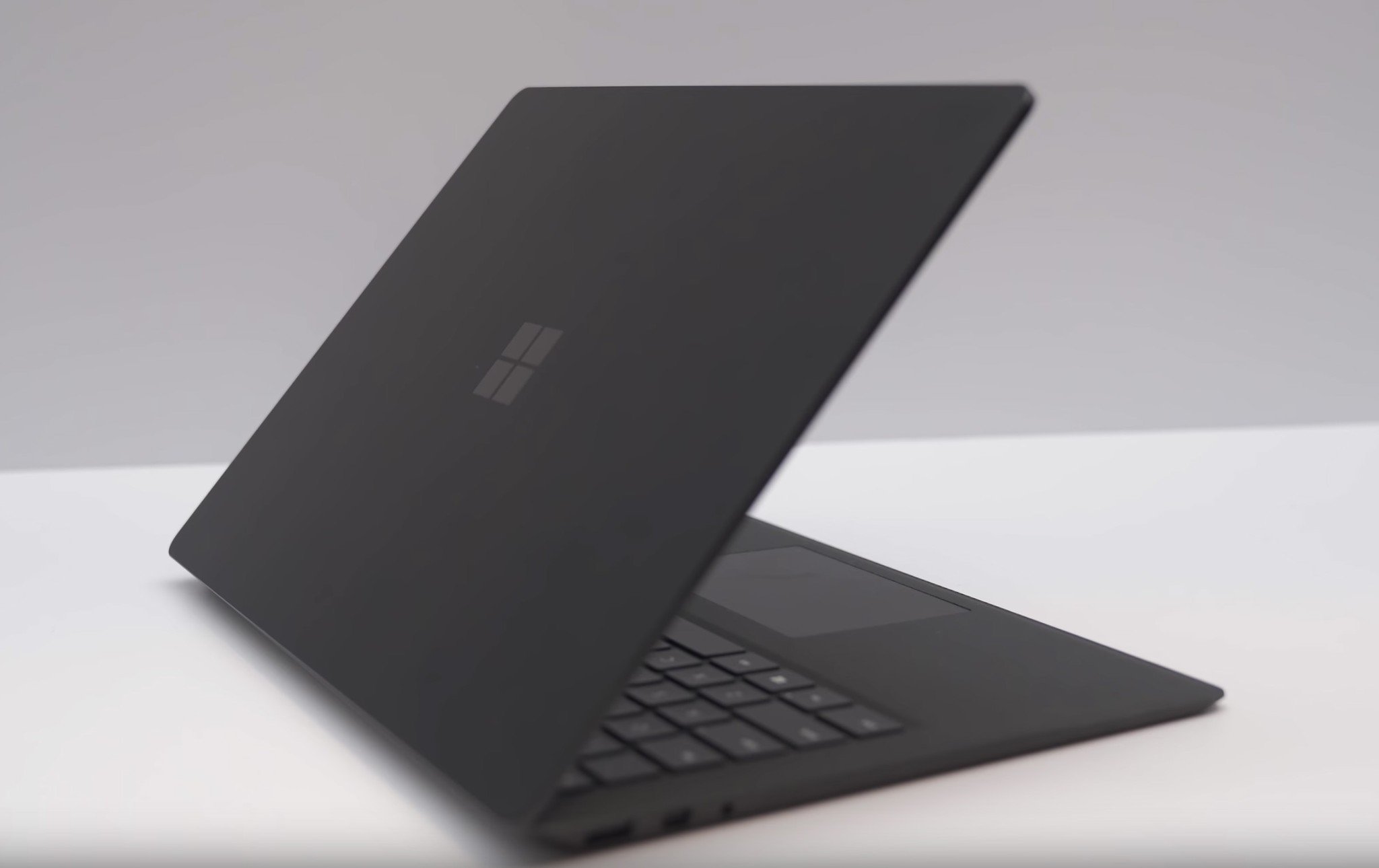 سرفیس لپ تاپ 4  (کارکرده)i7 16G 512GSSD INTEL